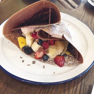 Nutella Banana And Berries Crepe