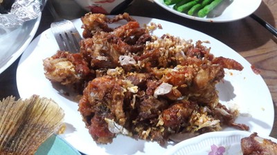 ปูนิ่มทอดกระเทียม