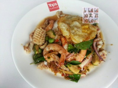 ผัดฉ่าทะเลไข่ดาว