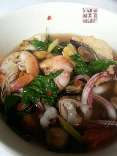 โป๊ะแตกทะเล