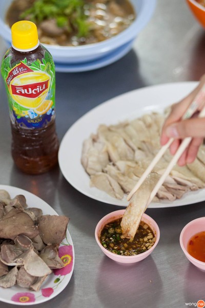 เมนูของร้าน เจริญชัย ไก่ตอน สูตรไหหลำ ประชาชื่น26