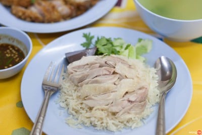เมนูของร้าน ข้าวมันไก่พลอยโภชนา(เจ้าเก่าสาทร) สาขานวมินทร์ 42 (Byโอ๋) สาขาK.โอ๋