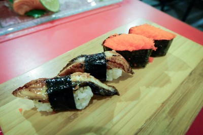 ข้าวปั้นหน้าปลาไหล / ไข่กุ้ง