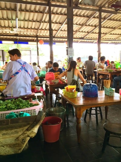 บรรยากาศ ก๋วยเตี๋ยวเรือนายเลิศ