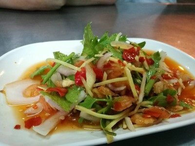 อาหาร หรือ เครื่องดื่ม