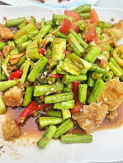เมนูของร้าน น้องเพลงตำระเบิด