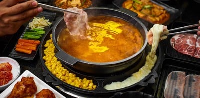 ฟินแทบกรามค้าง! กับบุฟเฟ่ต์หม้อไฟชีสเกาหลีและหมูดำคูโรบูตะ @Cheese owl