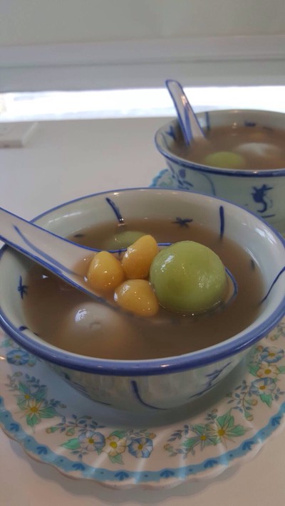 บัวลอย งาดำ น้ำขิง