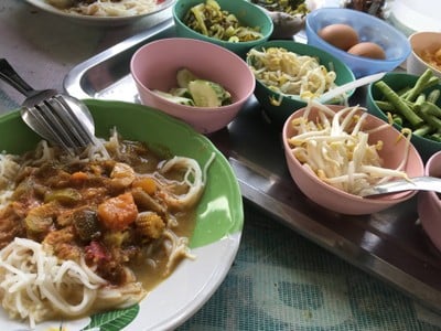 เมนูของร้าน ขนมจีน 10 บาท ซ.พะเนียง