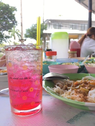 เมนูของร้าน ขนมจีน 10 บาท ซ.พะเนียง