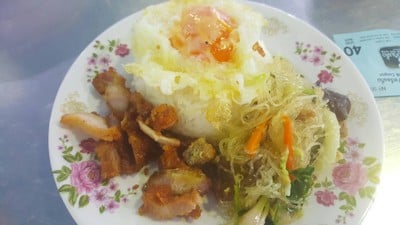 ข้าวราดแกง