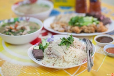 อู๊ดข้าวมันไก่ตอน ธุรกิจบัณฑิตย์