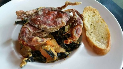 Fettuccine เส้นดำผัดผงกะหรี่ ปูนิ่ม