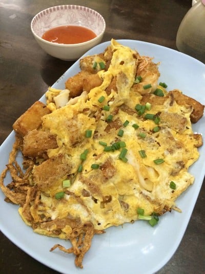 บุญตงเกียรติ ข้าวมันไก่สิงคโปร์ ทองหล่อ