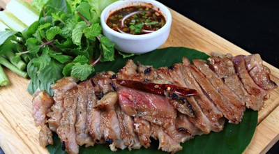 คาเฟ่ เดอ โขง ทอแสง โขงเจียม รีสอร์ท คาเฟ่ เดอ โขง ทอแสง โขงเจียม รีสอร์ท