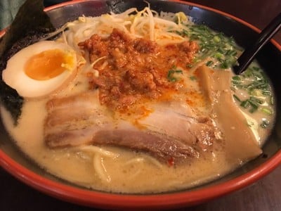 Tonkotsu Kazan Ramen (ทงคัตสึคะซังราเมน) ตึกจัสมิน Tonkotsu Kazan Ramen (ทงคัตสึคะซังราเมน) ตึกจัสมิน