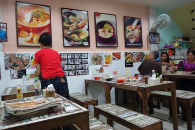 บรรยากาศ พี่อ้อ ก๋วยเตี๋ยวต้มยำ เพชรบุรี