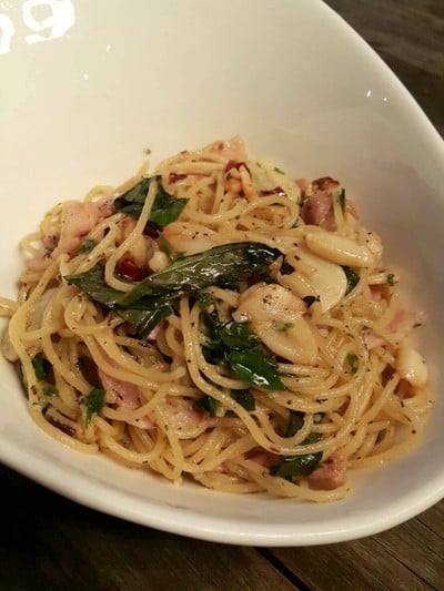 Roof 409 Bar & Bistro