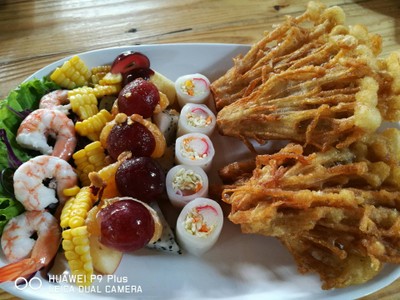 เห็ดเข็มทองทอดฟรุ๊ตสลัด