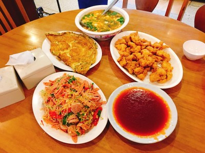 บุญโภชนา 食得福 Boon Restaurant สีลม