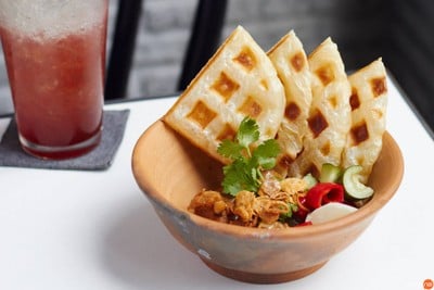 เมนูของร้าน All Six To Twelve Café & Social Bar หลังสวน