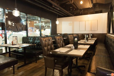 บรรยากาศ ZZ (ซีซี) Italian-Thai Fusion The Street รัชดา