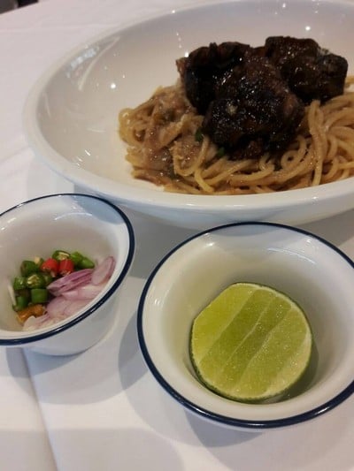 สปาเก็ตตี้ผัดกะปิหมูฮ้อง