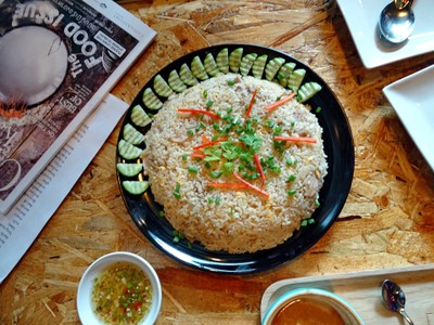 ข้าวผัด (จานใหญ่)