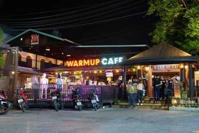 Warm Up Cafe