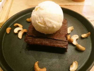 บราวนี่กระทะร้อน