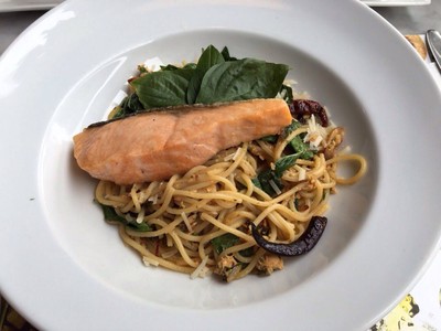 สปาเก็ตตี้แซลมอน