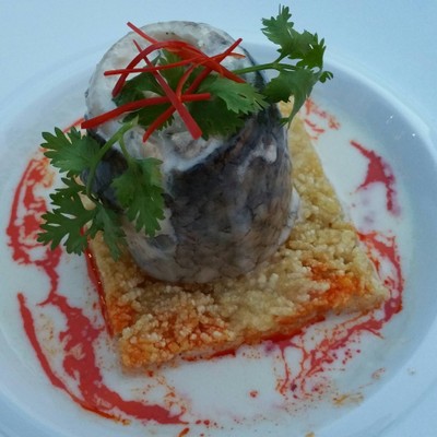 ปลากระพงนึ่งสมุนไพร