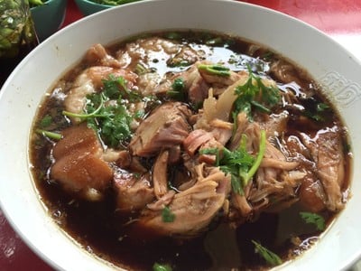 ป้าอ้น ชวนชิม (ป้าอ้วนชวนชิม ขาหมูรสเด็ด) ป้าอ้น ชวนชิม (ป้าอ้วนชวนชิม ขาหมูรสเด็ด)