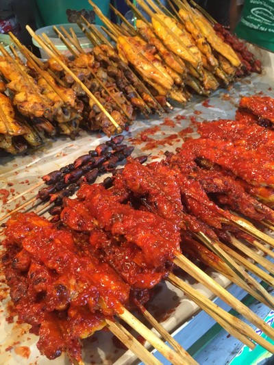 ร้านส้มตำยำแม่ สะพานหิน