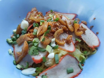 กากหมูเยอะๆ