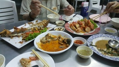 ครัวคลองเตยซีฟู้ด (KHRUA KHLONG TOEI SEAFOOD RESTAURANT) ครัวคลองเตยซีฟู้ด (KHRUA KHLONG TOEI SEAFOOD RESTAURANT)