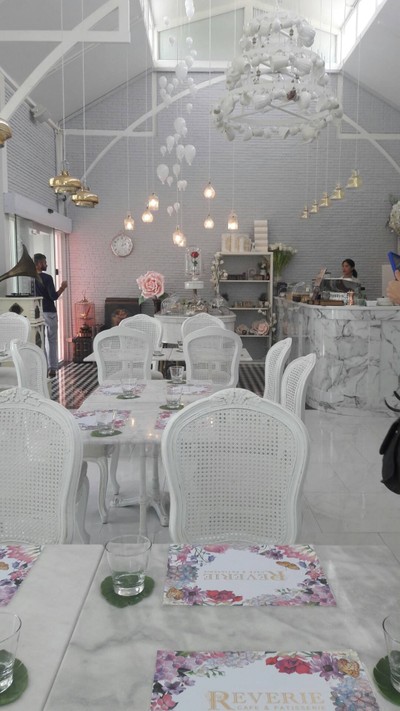 Cafe Reverie
