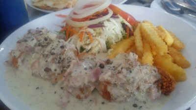 สเต็กไก่กอร์ดองเบลอ