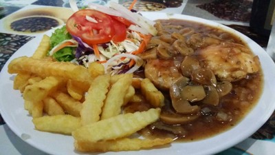 สเต็กไก่ซอสเห็ด