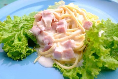 ไอสเต๊กแอนด์บ้านขนม สี่แยกโรงเจนาเกลือ(มูลนิธิสว่างบริบูรณ์นาเกลือ)