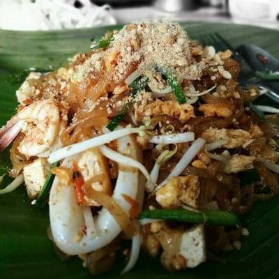 เมนูของร้าน ไผ่ Betong ผัดไทยใบตอง&หอยทอด (นางงาม)