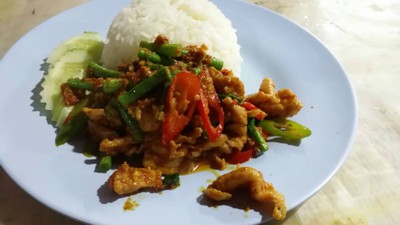 อาหาร หรือ เครื่องดื่ม