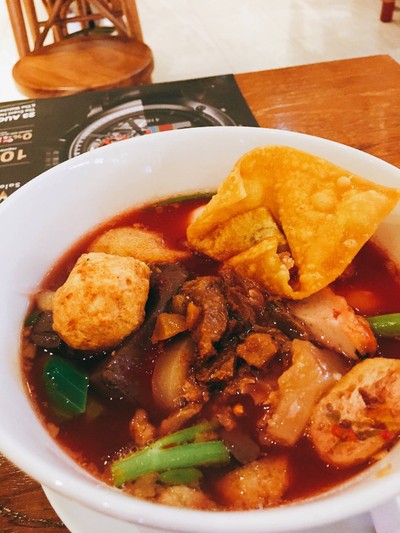 เมนูของร้าน ก๋วยเตี๋ยวนายอ้วนเย็นตาโฟบะเต็งเสาชิงช้า Central Embrassy(Eat Thai)