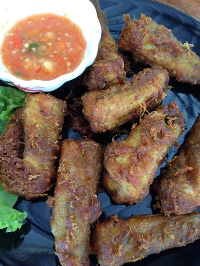 ปลาท่องเที่ยวทอดขมิ้น