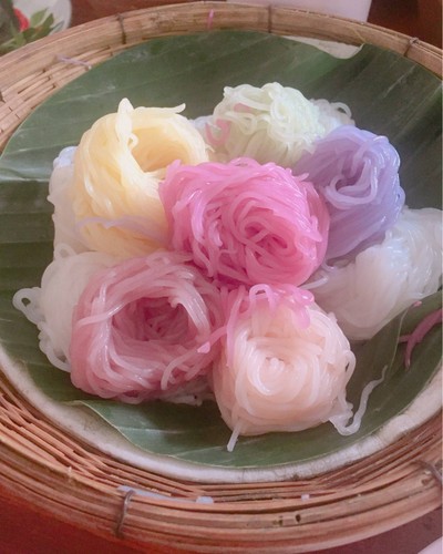 ขนมจีน 7 สี