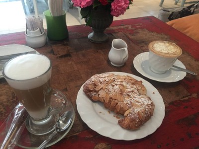 Almond Croissant Box Set