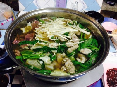 น้อยแจ่วฮ้อนหมูจุ่ม (NOI CHAEO HON RESTAURANT) น้อยแจ่วฮ้อนหมูจุ่ม (NOI CHAEO HON RESTAURANT)