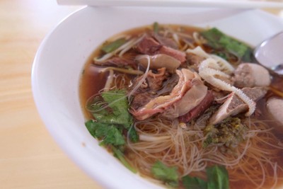 เส้นหมี่รวมเนื้อ