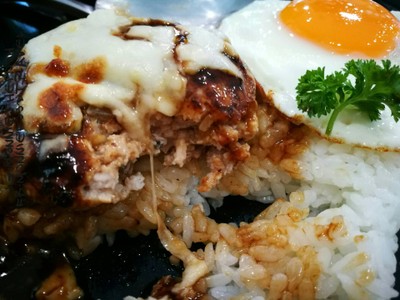ข้าวหมูแฮมเบิร์ก