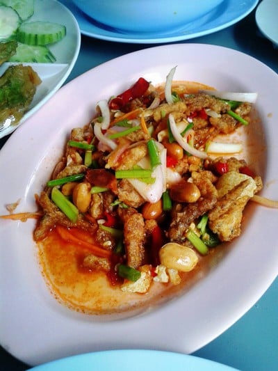 ผัดเปรี้ยวหวานเม็ดมะม่วงหิมพานต์